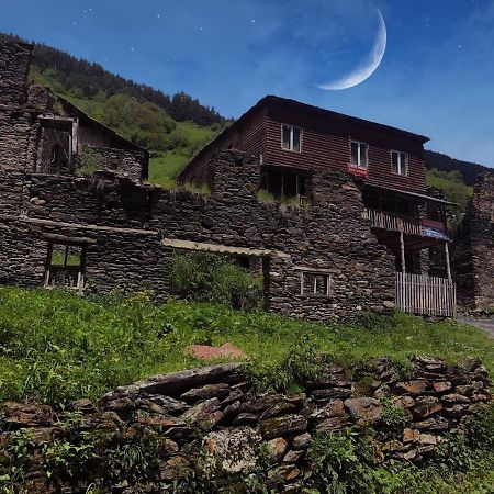 Raul Lushnu Darbaz Bed & Breakfast Mestia Exterior photo