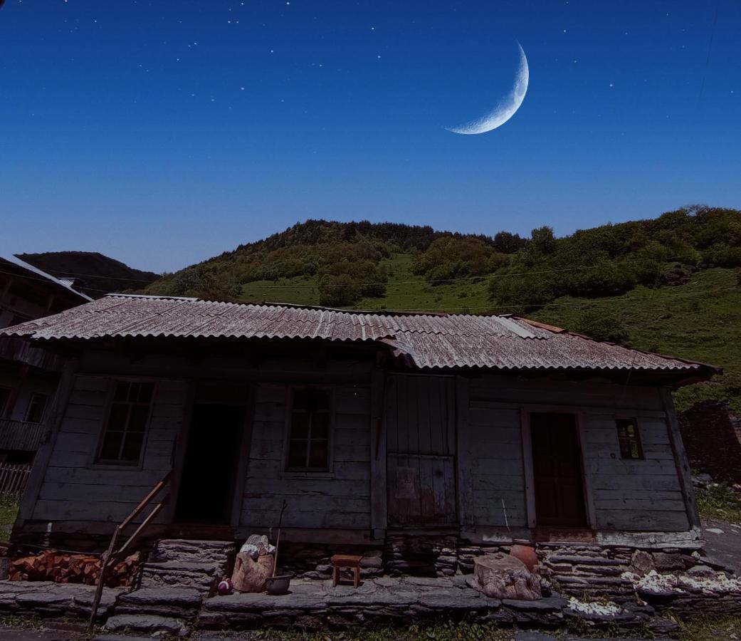 Raul Lushnu Darbaz Bed & Breakfast Mestia Exterior photo