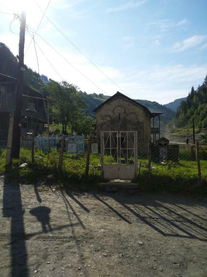 Raul Lushnu Darbaz Bed & Breakfast Mestia Exterior photo